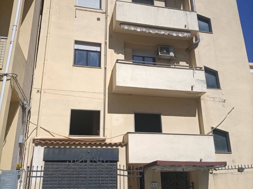 Appartamento a Reggio calabria in Via Reggio Campi Tronco 2 - Foto 3