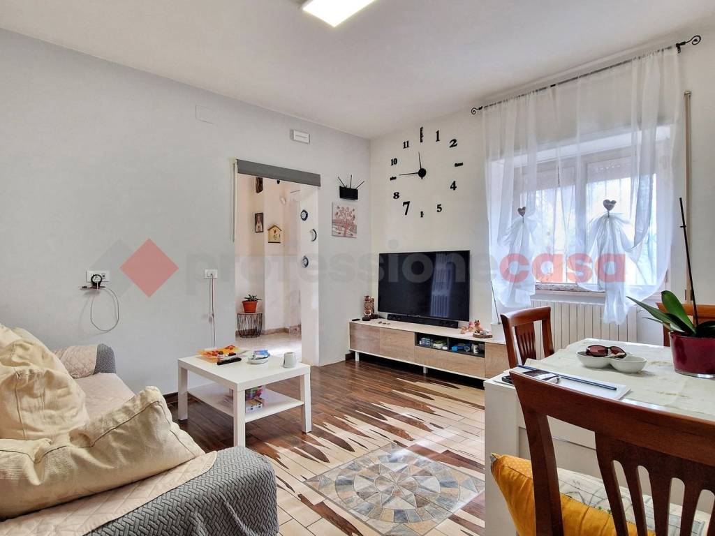 Casa indipendente a Scoppito in Via Amiternum, 37 - Foto 2
