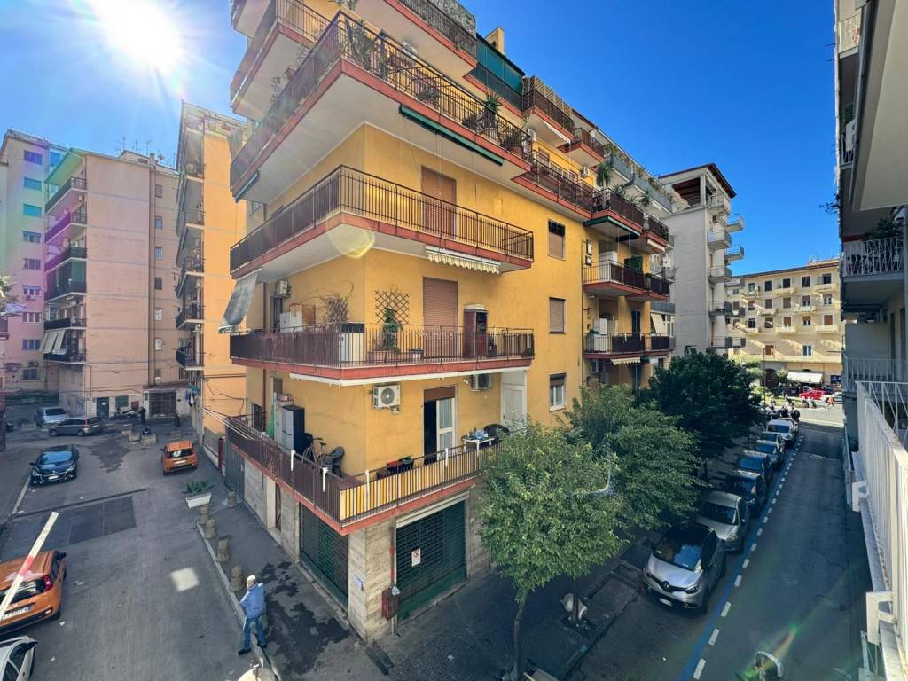 Appartamento a Castellammare di stabia in Via Pietro Carrese, 17 - Foto 5