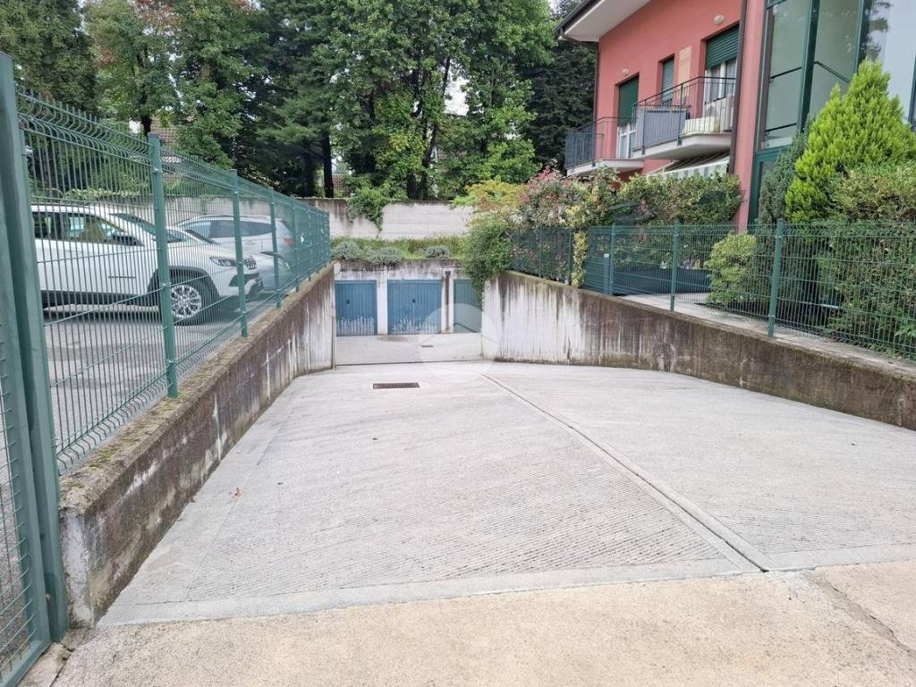 Box / garage a Gallarate in Via Monterosso, 22 - Foto 3