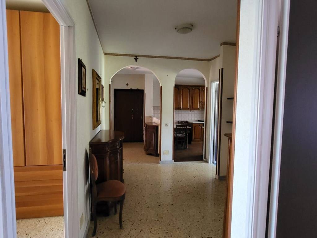 Appartamento a Cisterna di latina in Piazza Ugo La Malfa - Foto 5