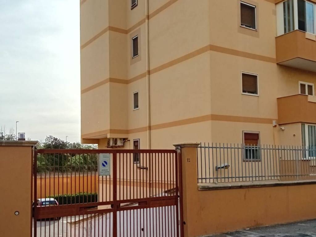 Appartamento a Brindisi in Via Angelo Lanzellotti, 10 - Foto 4