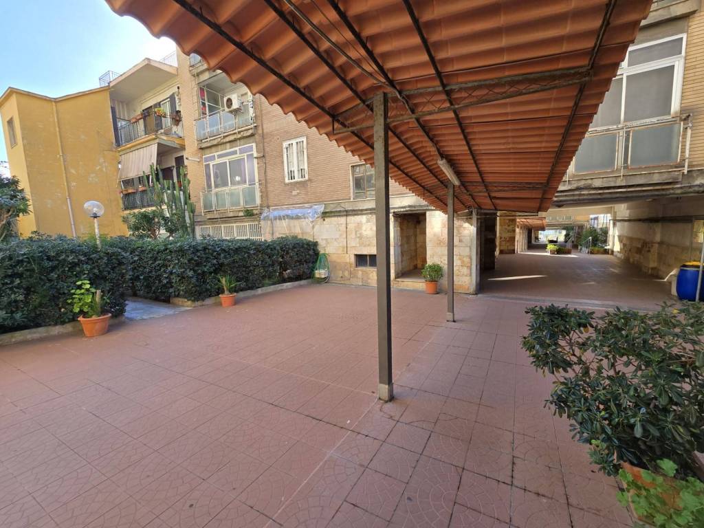 Appartamento a Torre annunziata in Corso Umberto I, 93 - Foto 2