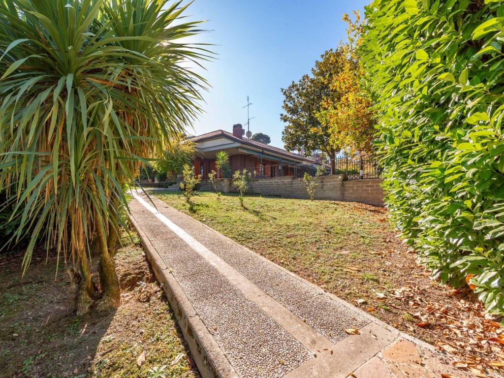 Villa a Grottaferrata in Viale Vittorio Veneto - Foto 4