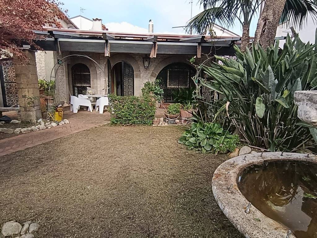 Villa a Minturno in Via Guglielmo Capolino, 8 - Foto 3