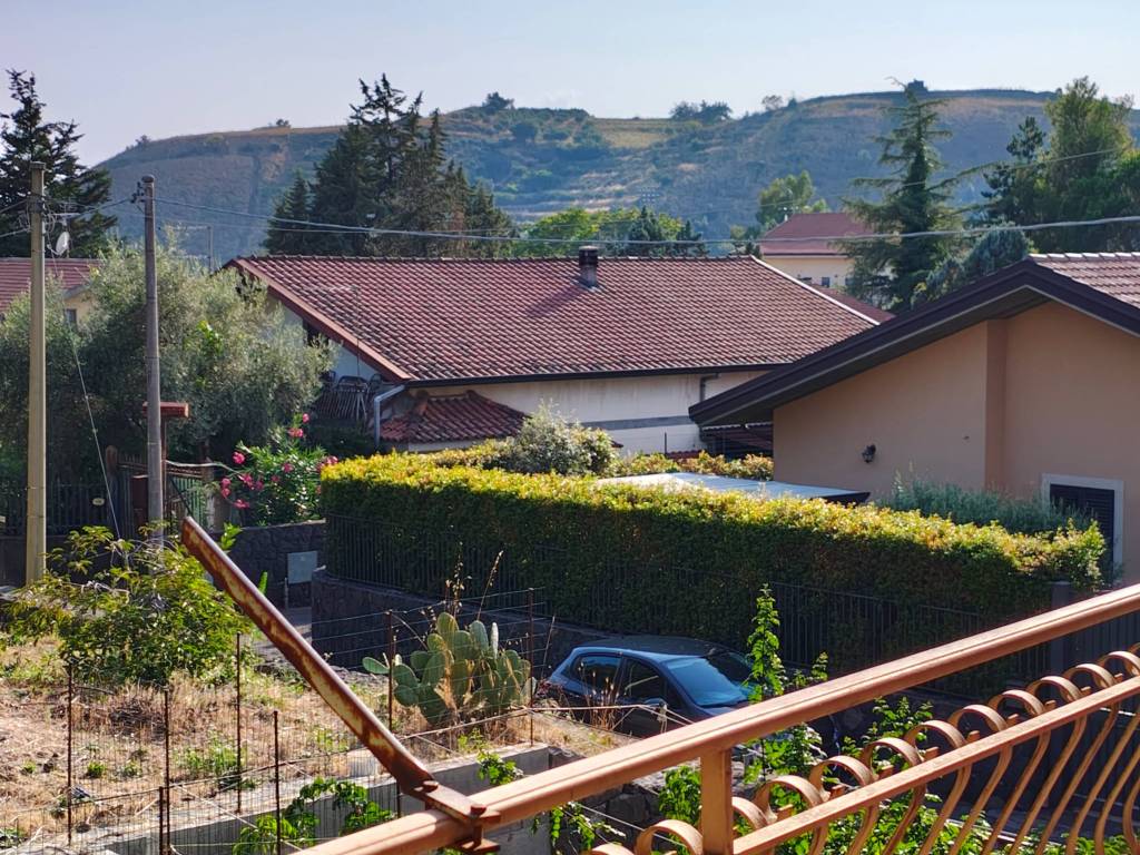 Villa a Pedara in Via degli Oleandri, 25 - Foto 2