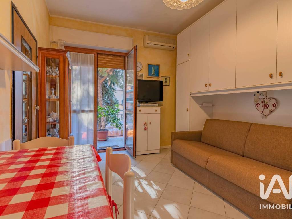 Appartamento a Borghetto santo spirito in Corso Raffaello 11 - Foto 5