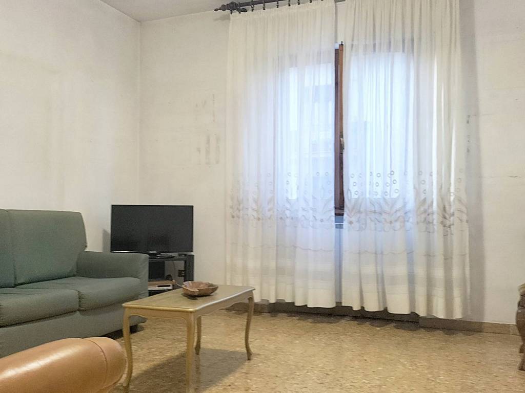 Appartamento a Prato in Via Sandro Botticelli, 42 - Foto 2