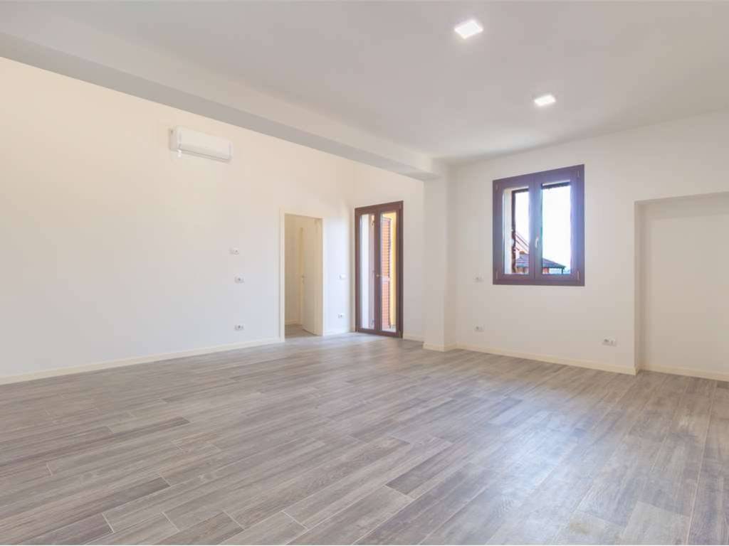 Appartamento a Besozzo in via Lago, 23 - Foto 5