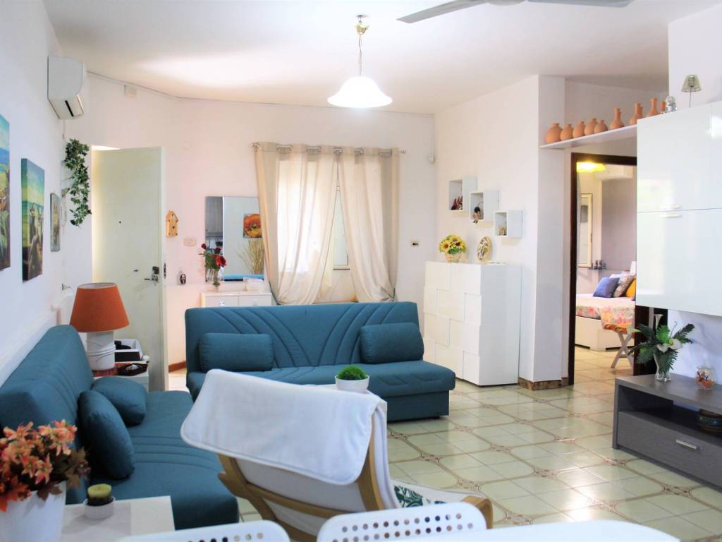 Villa a Castel volturno in Viale Fiume Tagliamento, 66 - Foto 4