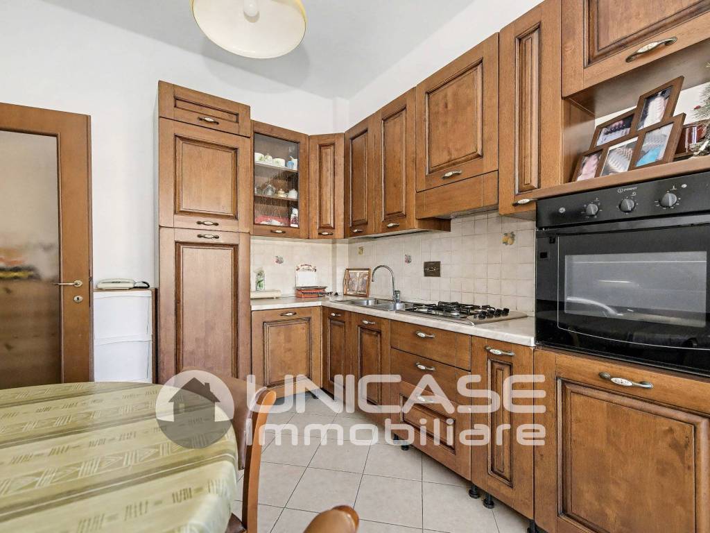 Appartamento a Pinerolo in Via Martiri del 21, 38 - Foto 2