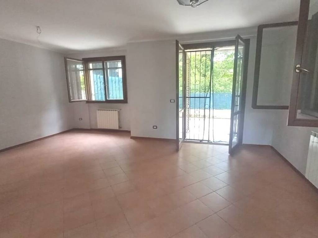 Villa a Casteggio in Via Indipendenza - Foto 4