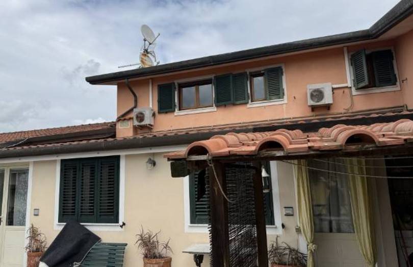 Palazzo / stabile a Massarosa in Via Sarzanese Nord, 7953 - Foto 4