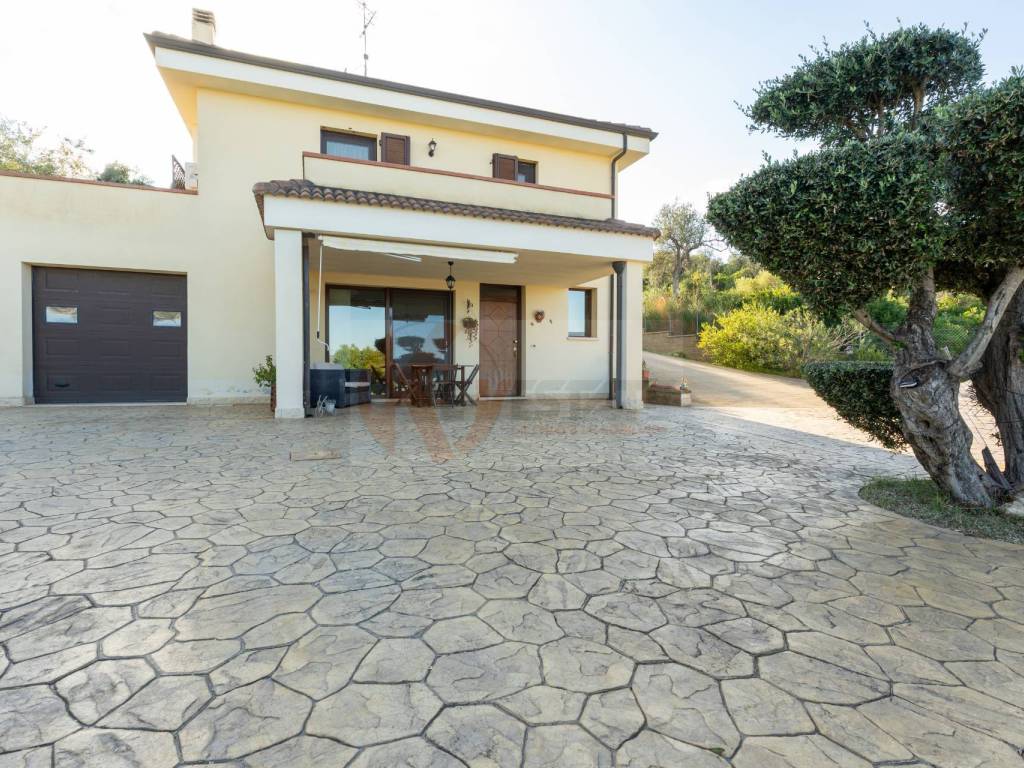 Villa a Sassari in Str. Vicinale Monte oro II traversa - Foto 2