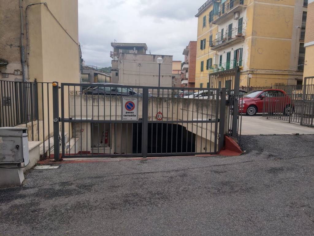 Box / garage a Tivoli in Via Enrico Toti, 7 - Foto 2