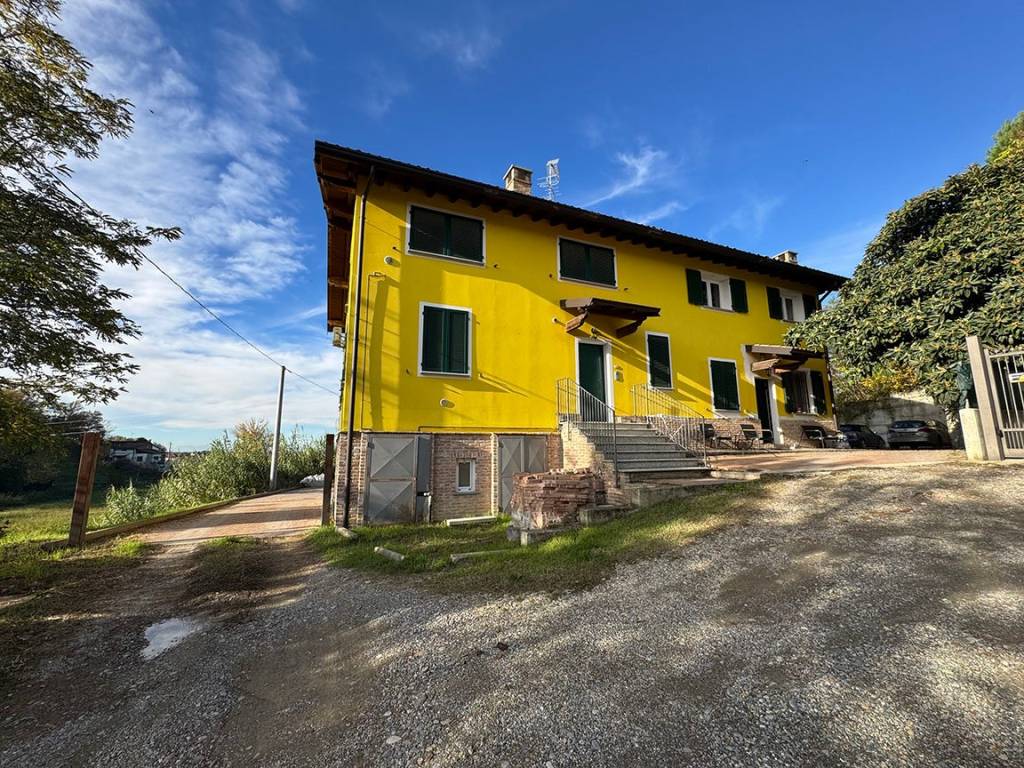 Appartamento a Casteggio in Strada Valle - Foto 2