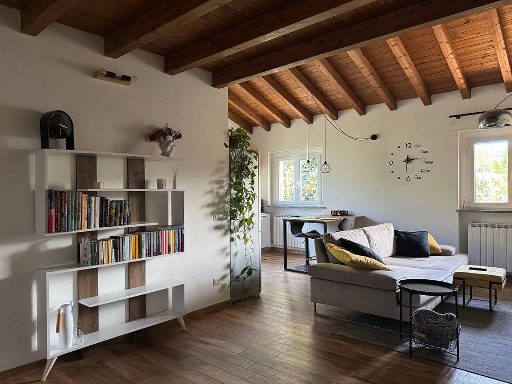 Appartamento a Casteggio in Strada Valle - Foto 3