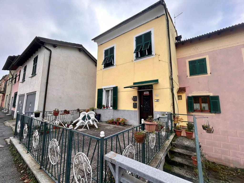 Appartamento a Ronco scrivia in Via Roma, 135 - Foto 2
