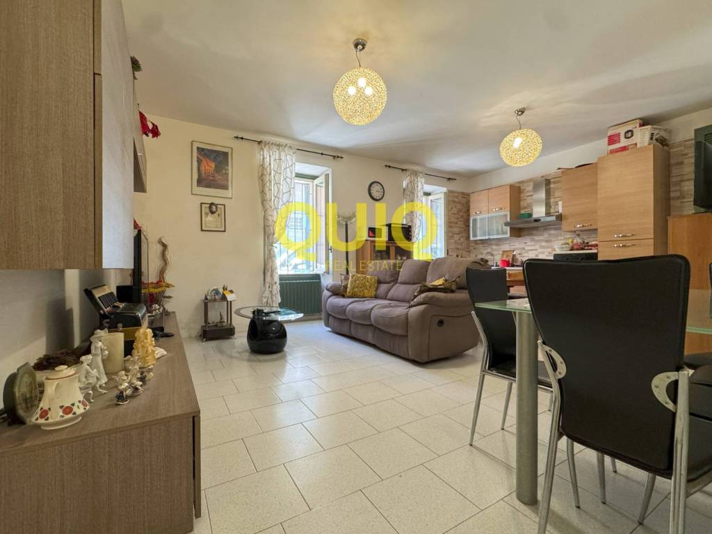 Appartamento a Valmadrera in Via Alessandro Volta, 7 - Foto 5