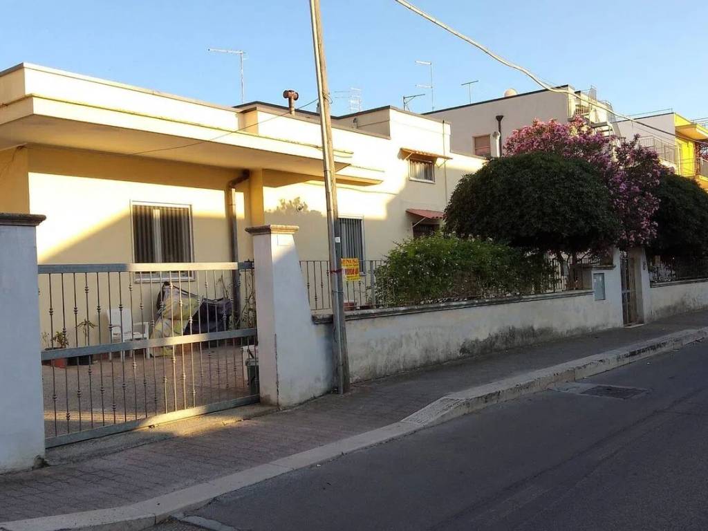 Villa a Ginosa in Viale Ionio, 359 - Foto 2