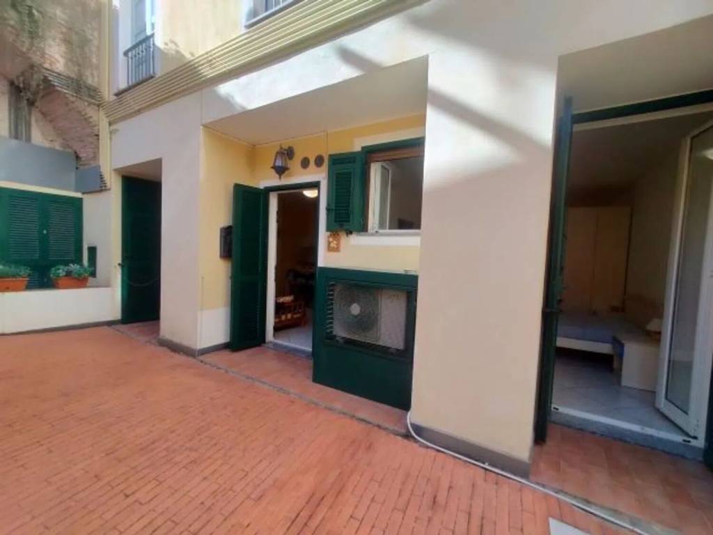 Appartamento a Loano in Piazza Monte Carmelo, 3 - Foto 2