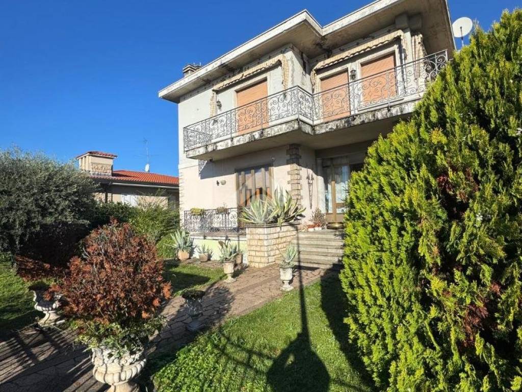 Villa a Rezzato in Via Leonardo Da Vinci, 69 - Foto 2