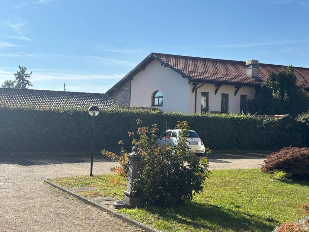 Appartamento a Luvinate in Via Vittorio Veneto, 55 - Foto 3