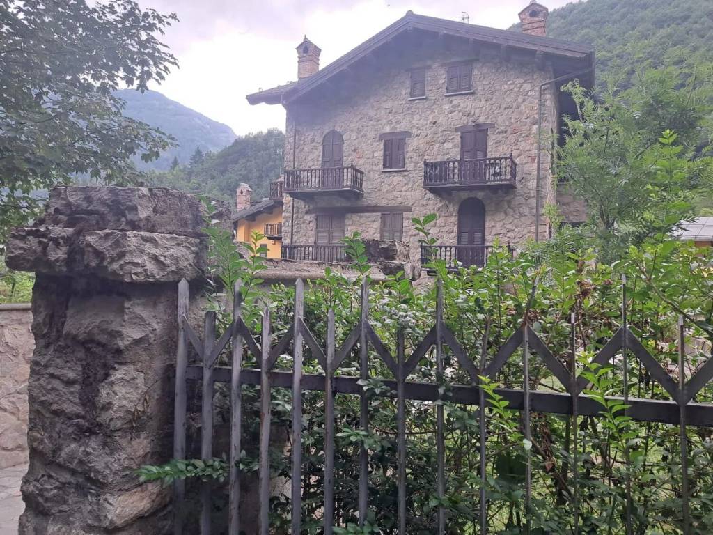 Box / garage a Limone piemonte in Corso Nizza, 23 - Foto 2