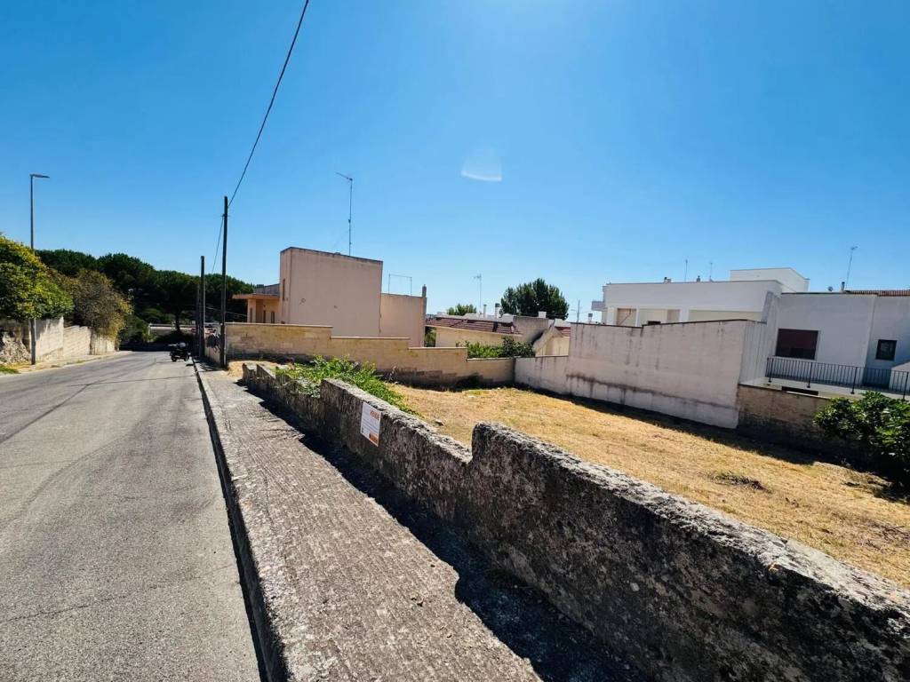 Terreno a Specchia in Via Alessandro Volta, 81 - Foto 2