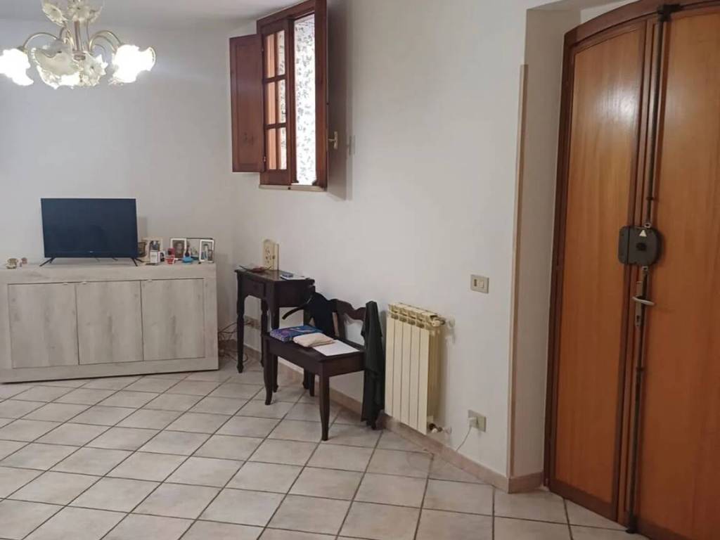 Appartamento a Fondi in Via Tiberio, 5 - Foto 4