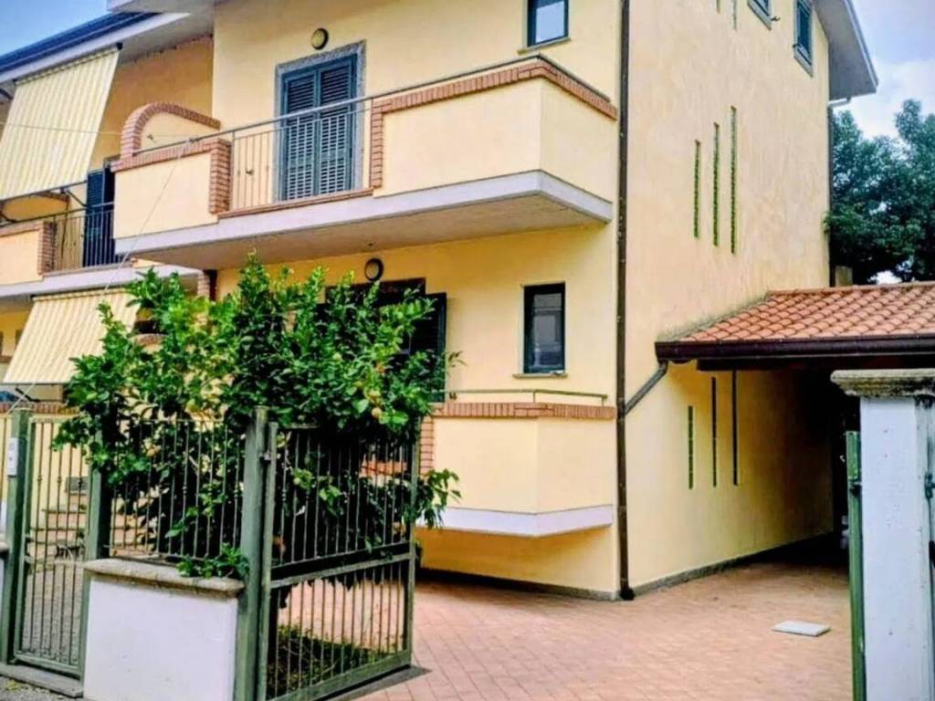 Villa a Fondi in Via Carbonia, 3 - Foto 2
