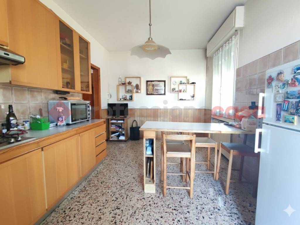 Appartamento a Carpi in via fosse ardeatine, 22 - Foto 2