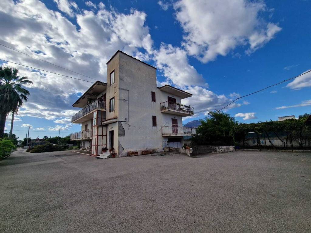 Casa indipendente a Pompei in Via Crapolla 2, 156 - Foto 2