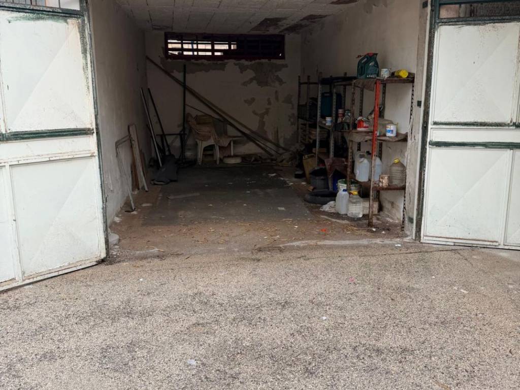 Box / garage a Castel volturno in Viale del Mare, 171 - Foto 2