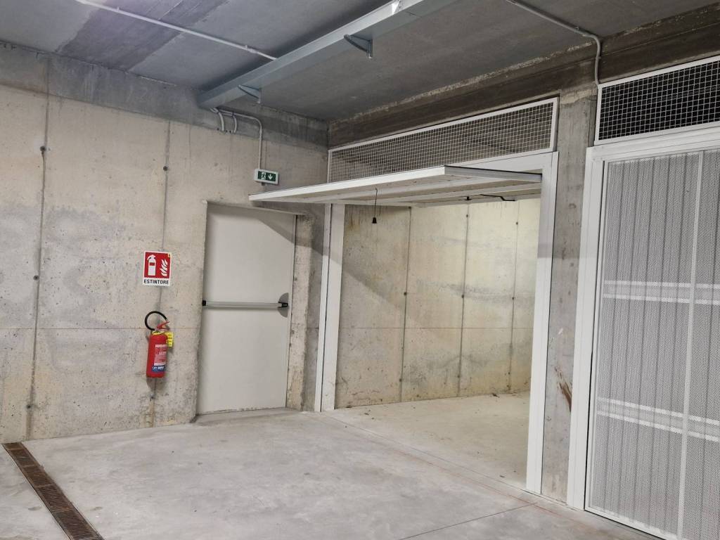 Box / garage a Lazise in Via degli Alpini - Foto 2