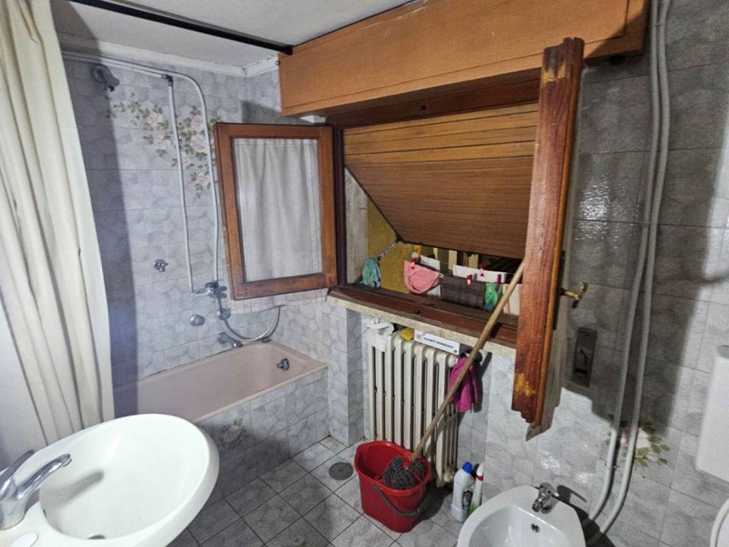 Casa indipendente a Campi bisenzio in Via Alessandro Volta - Foto 4