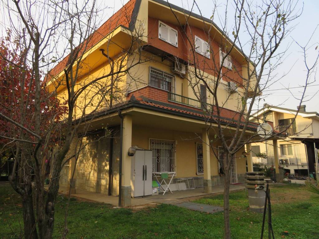 Villa a Nichelino in Via Dante Alighieri - Foto 3