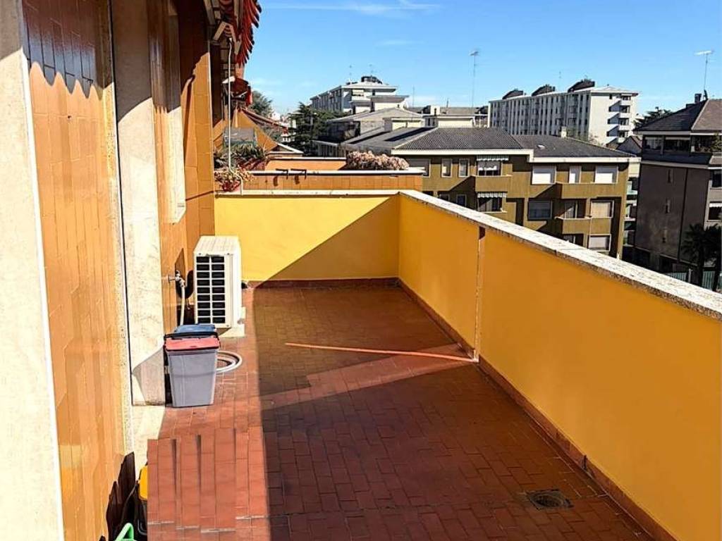 Attico / mansarda a Novara in VIALE PAPA GIOVANNI XXIII, 78 - Foto 4