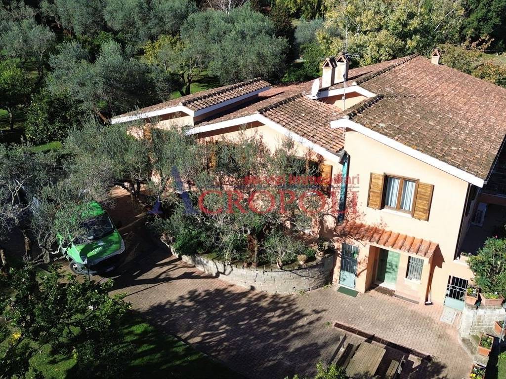 Villa a Bracciano in Via Circumlacuale, 18 - Foto 3