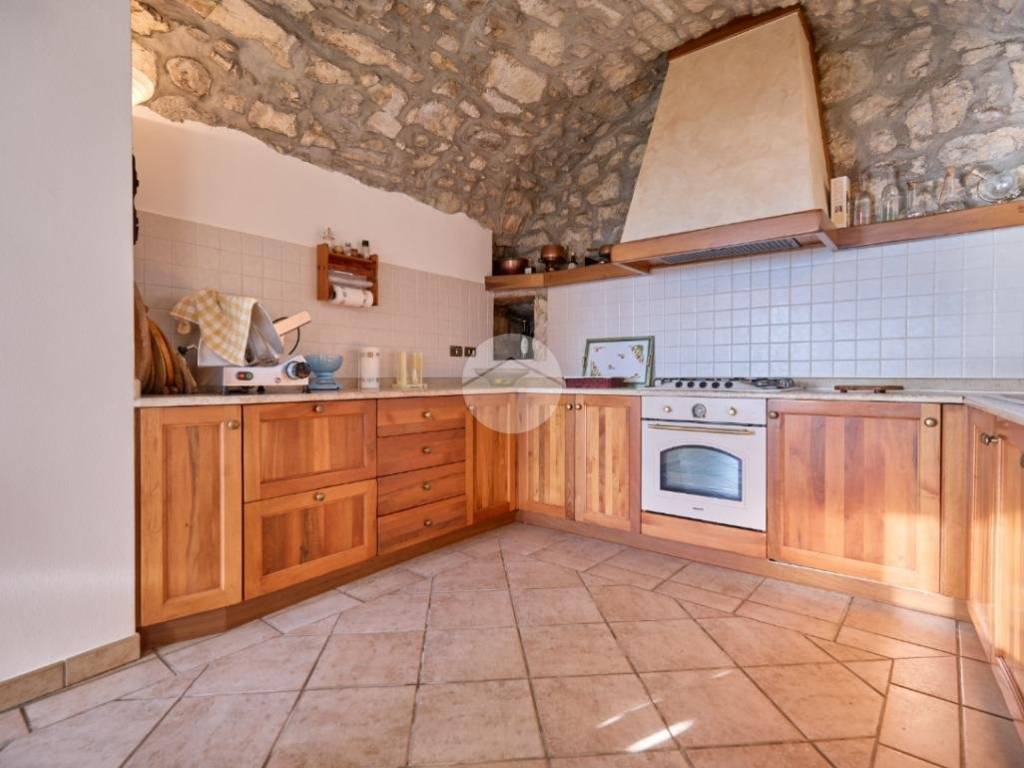 Villa a Grone in Vicinale Di Bell`Uomo - Foto 3