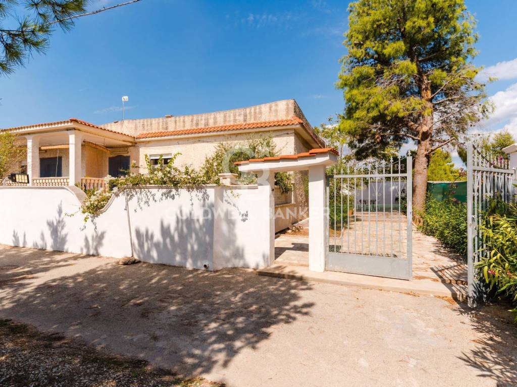 Villa a Maruggio in Strada della Contessa Lanfranchi - Foto 3