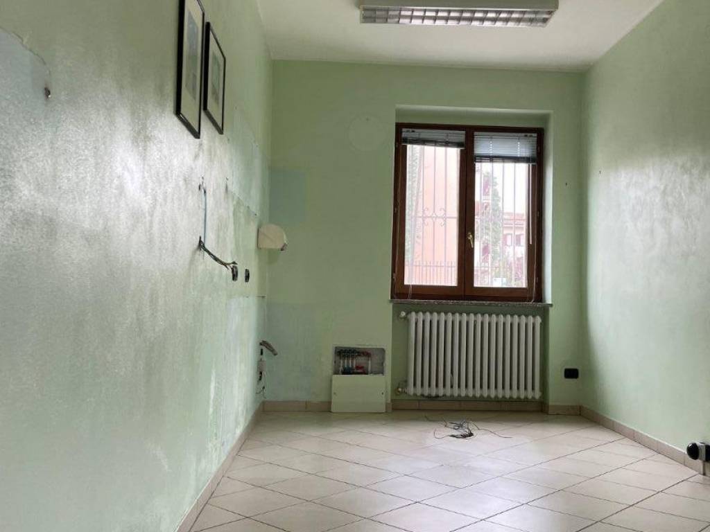 Appartamento a Bareggio in Piazza Camillo Benso di Cavour, 8 - Foto 5