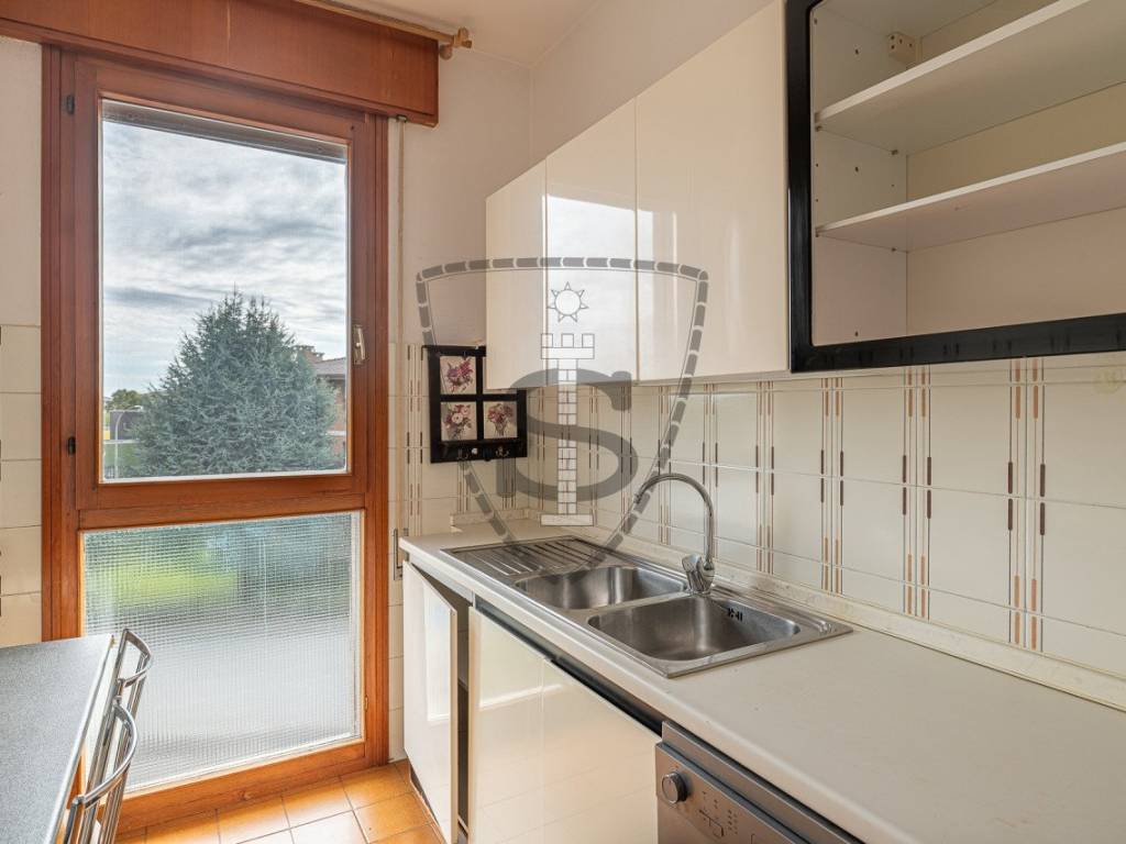 Appartamento a Bassano del grappa in Via Val d'Aosta, 10 - Foto 2