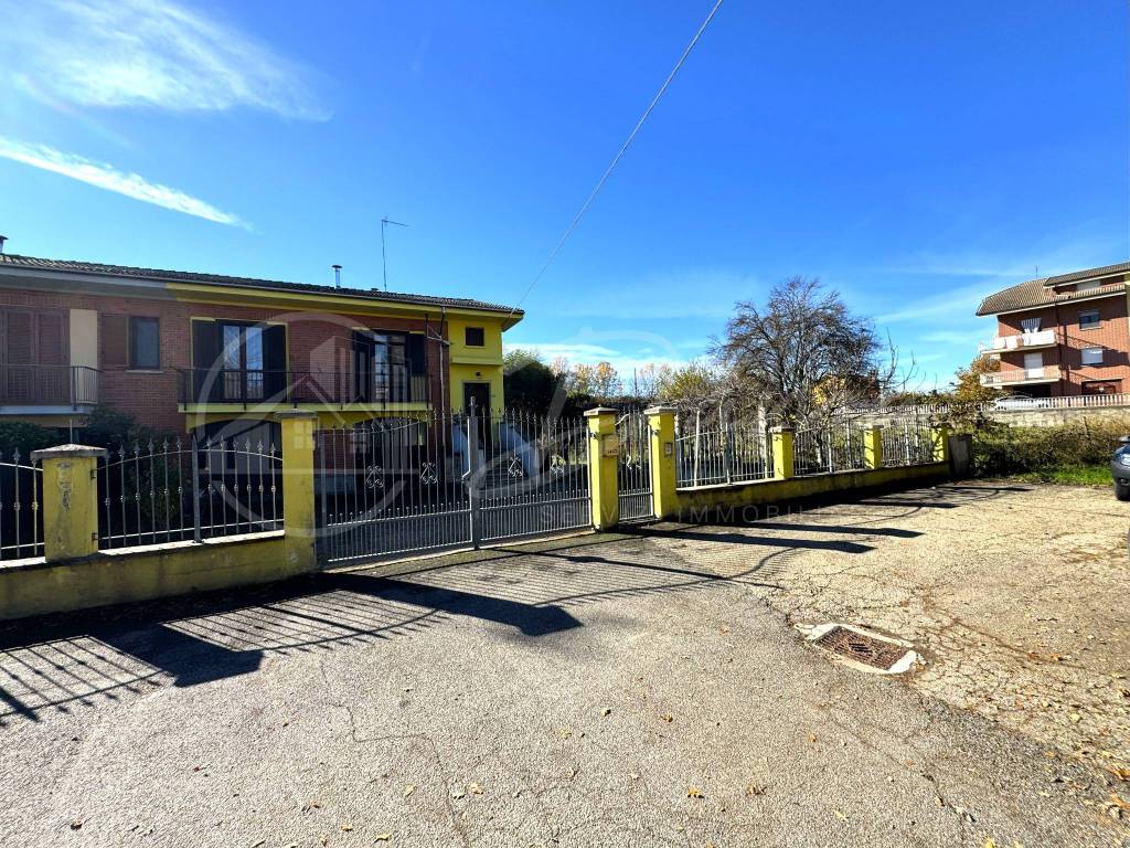 Villa a Montegrosso d'asti in Via 20 Settembre, 170 - Foto 2