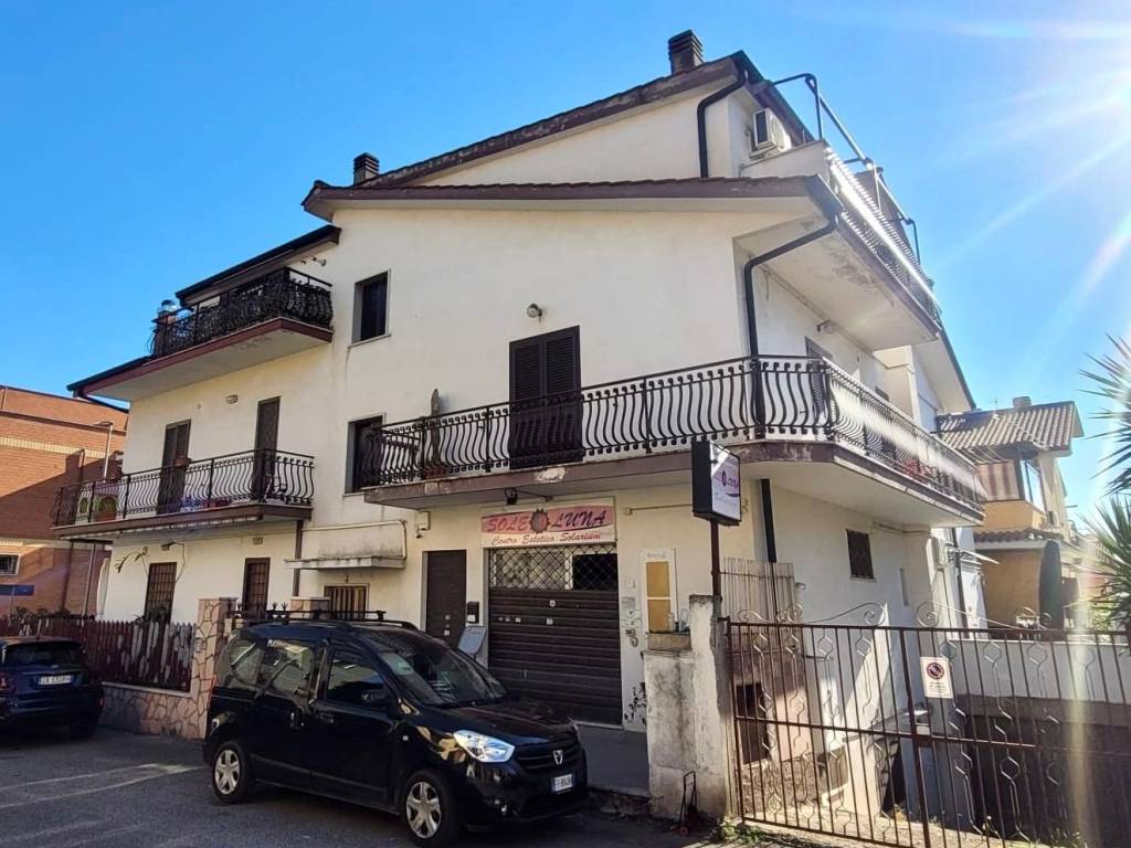 Appartamento a Guidonia montecelio in Via Tito Bernardini, 29 - Foto 3