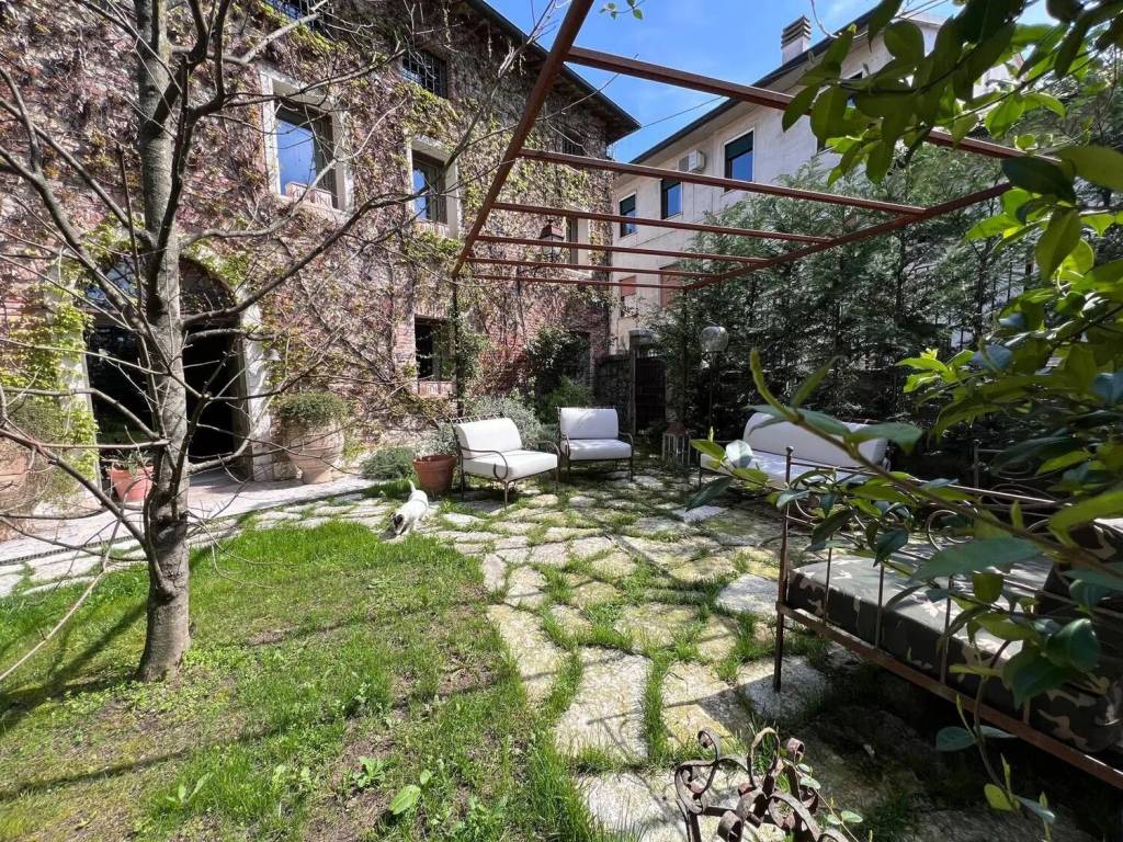 Rustico / casale a Vicenza in Strada Del Pasubio No Number - Foto 3