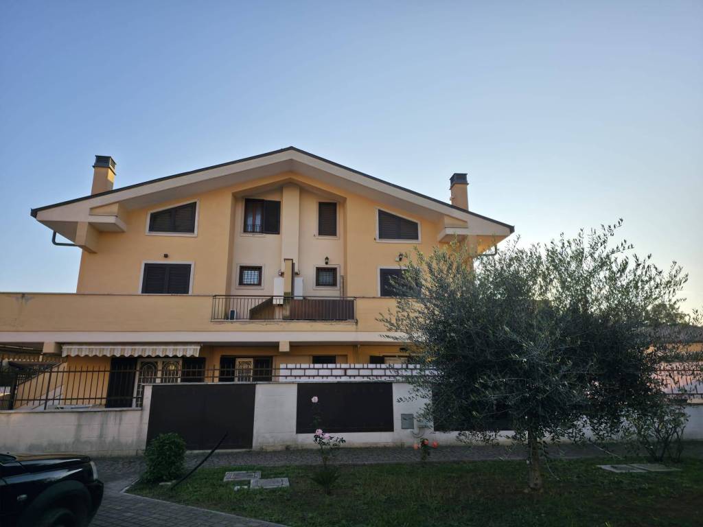 Appartamento a Albano laziale in Via Casette, 26 - Foto 2