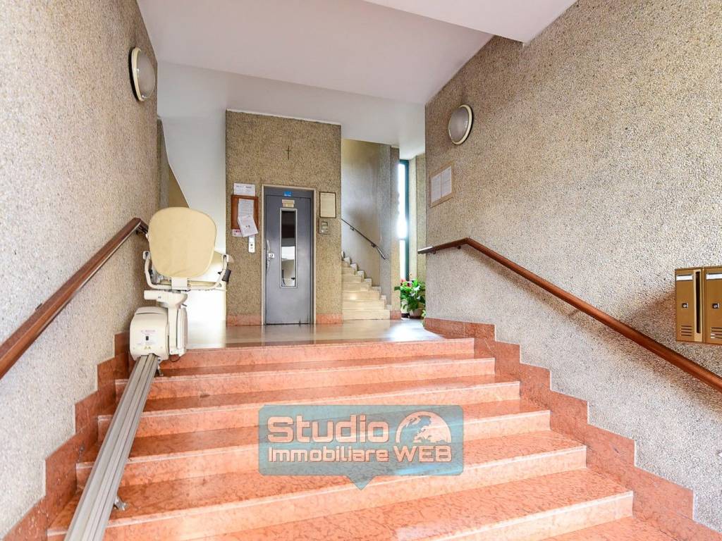 Appartamento a Erba in Via Armando Diaz, 9 - Foto 4