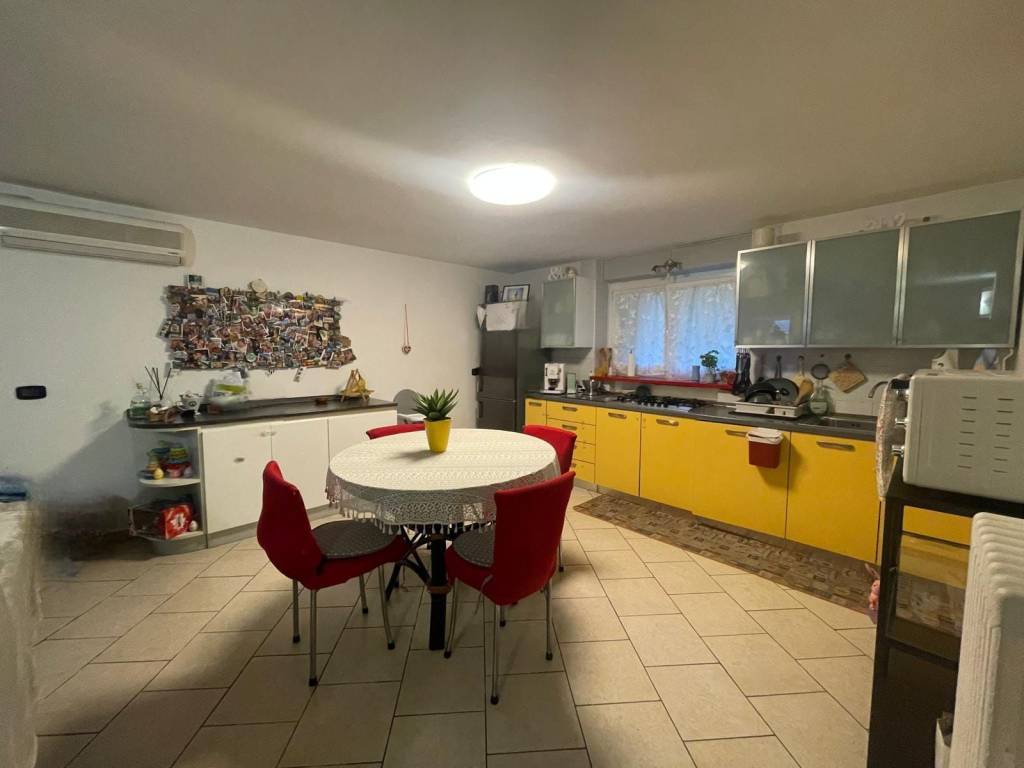 Appartamento a Novara in Via Isaac Newton - Foto 4