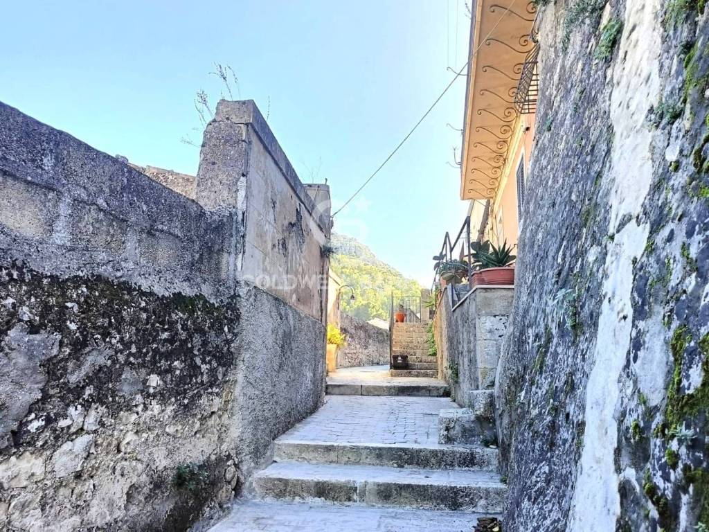 Casa indipendente a Modica in Via Monserrato, 17 - Foto 3